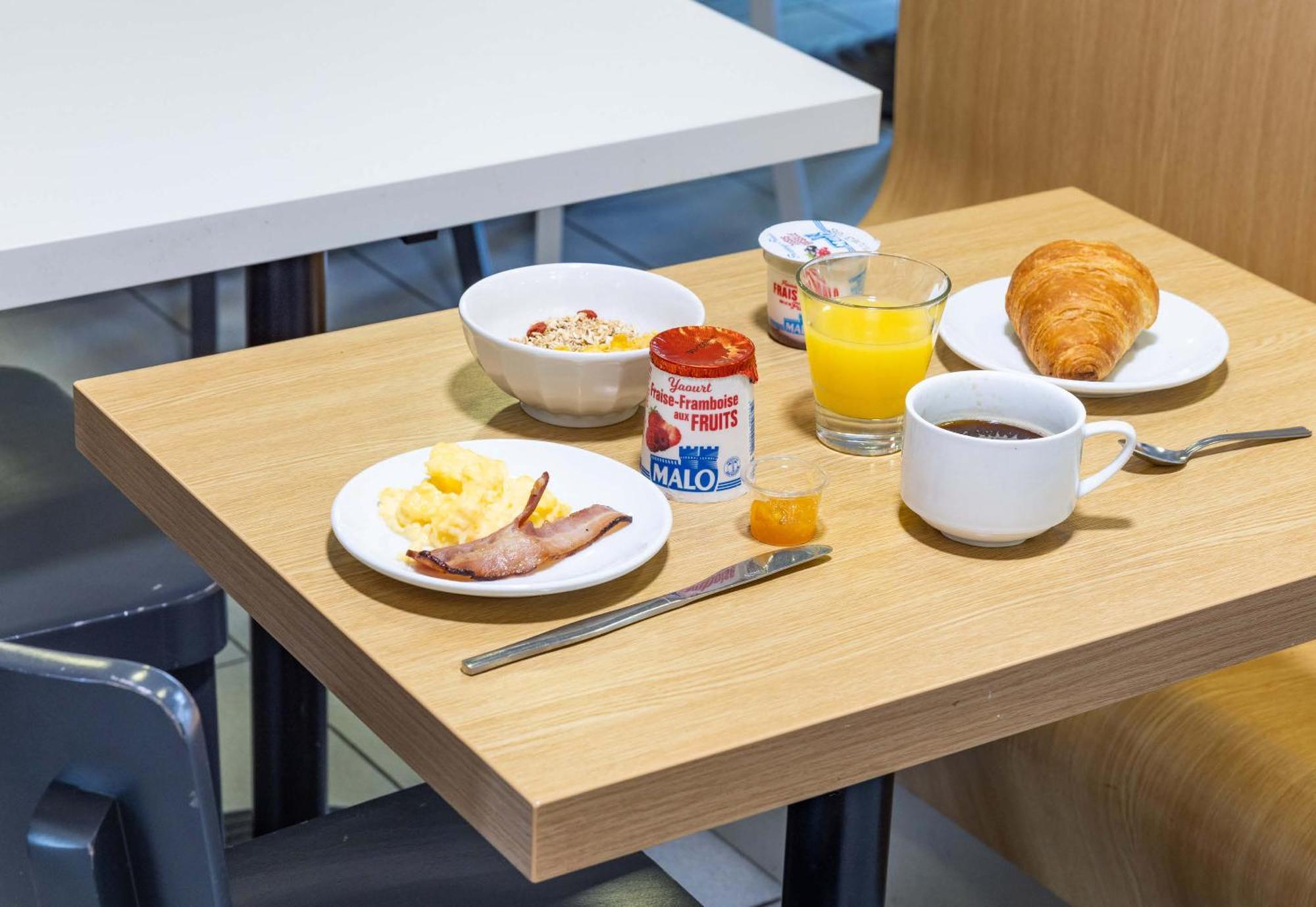 B&B Hotel Rennes Nord St Gregoire Сен-Ґреґуар Екстер'єр фото